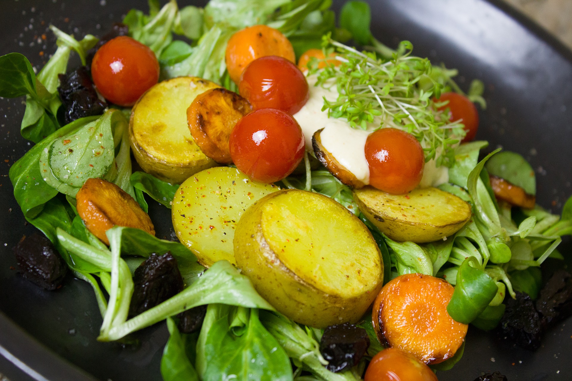 Tomato and potatoes dish